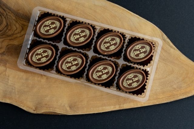 8 Ise Pralinen Cognac Trüffel Aus Vollmilchschokolade - Die Ise Schokoladenmanufaktur