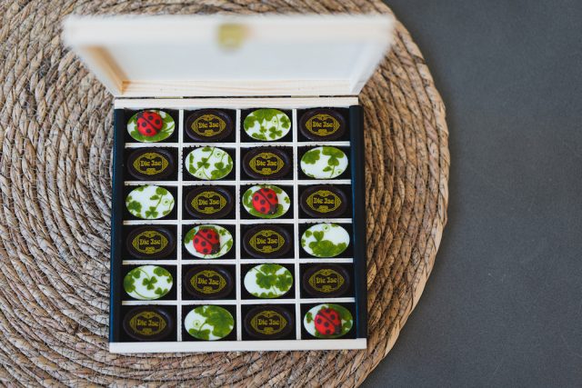 24 Pralinen Klee